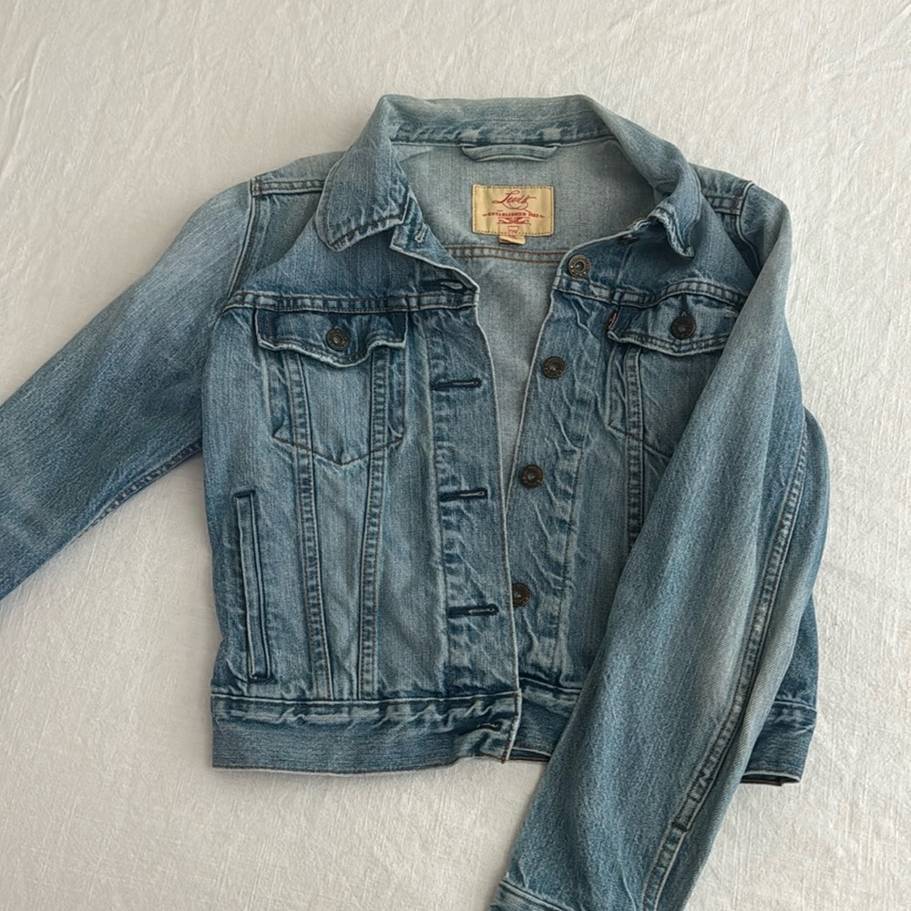 Levi’s Denim jacket in great condition, Size small